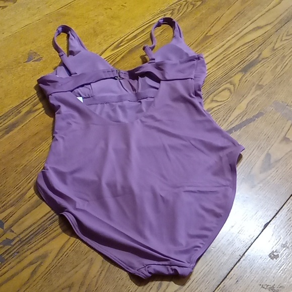 Andie Womens Medium Swimsuit TAHITI CACTUS FLOWER EGGPLANT NEW Beach Resort Pool - Picture 2 of 8